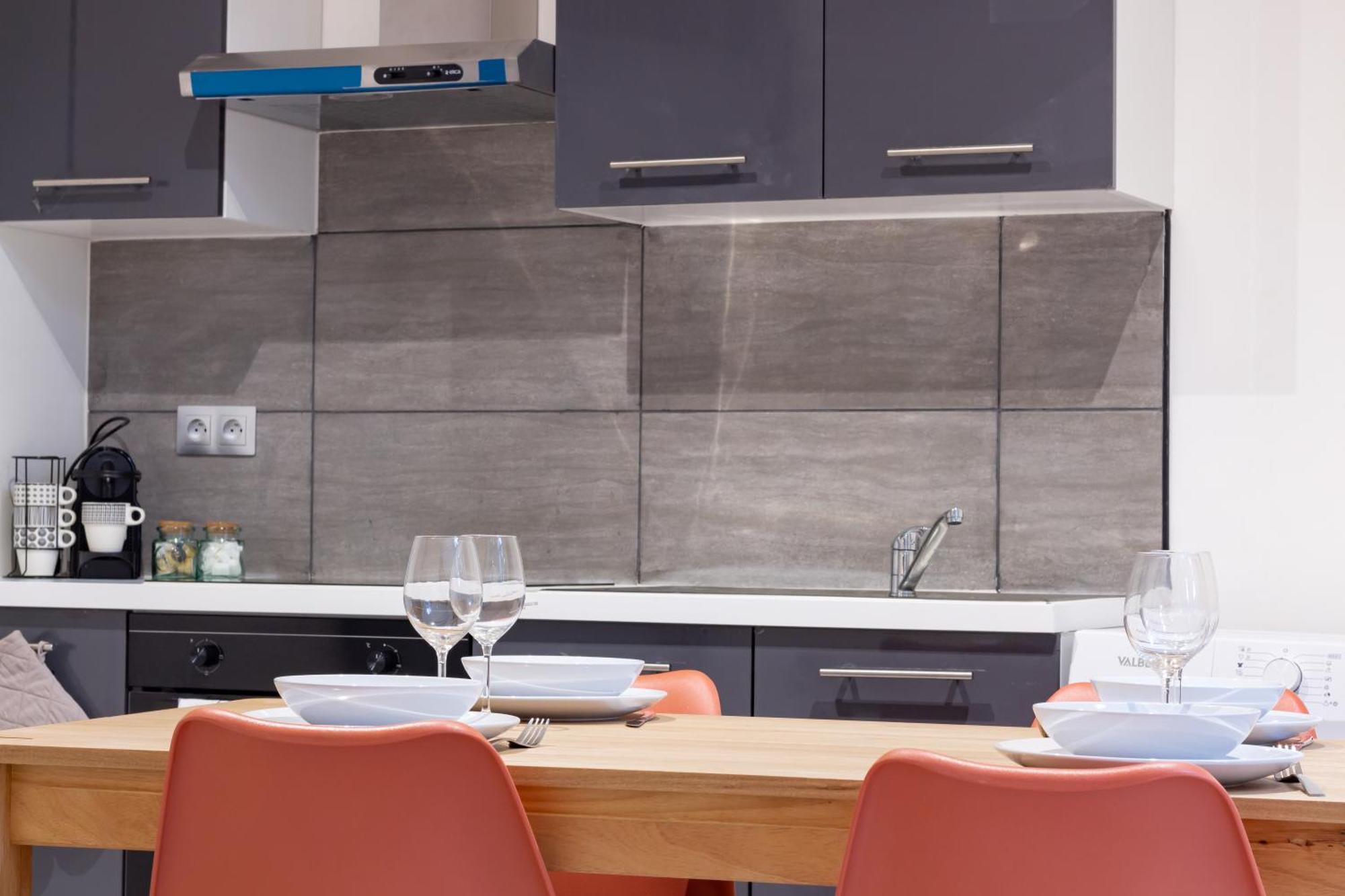 Spacieux Appartement En Plein Coeur De Безие Екстериор снимка