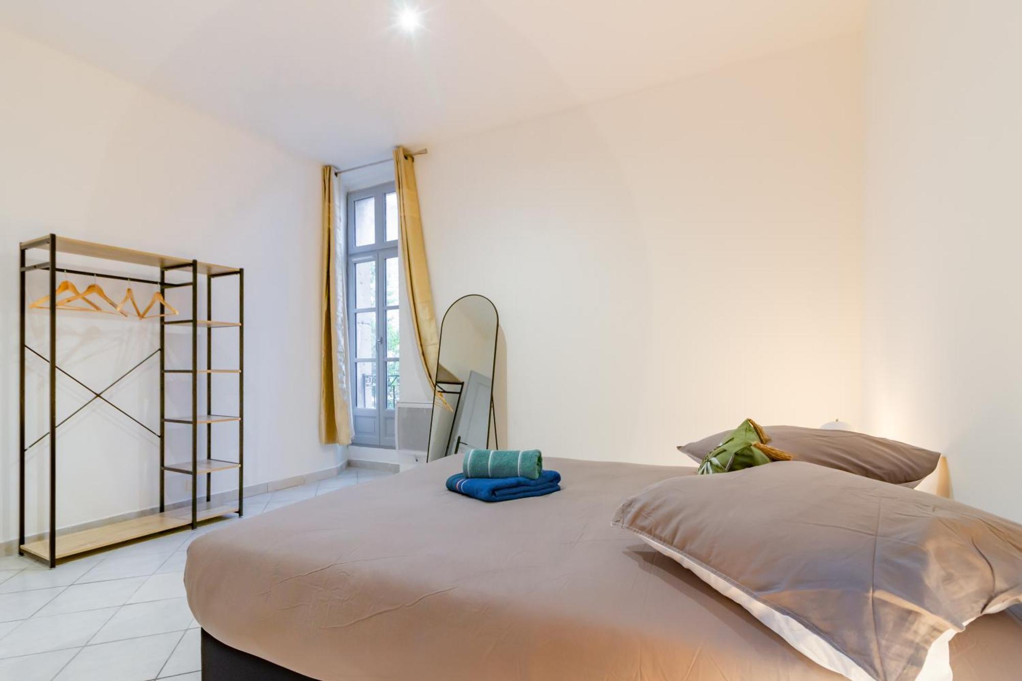 Spacieux Appartement En Plein Coeur De Безие Екстериор снимка