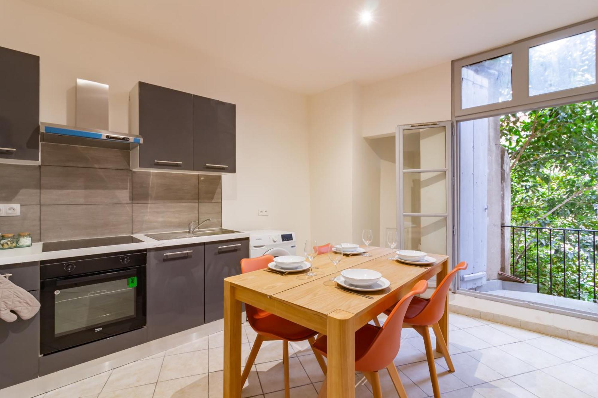 Spacieux Appartement En Plein Coeur De Безие Екстериор снимка